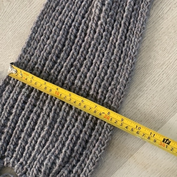 Cintelli e Galluzzo Italian Wool Blend Scarf Gray oversized braided fringe Italy - Picture 5 of 6